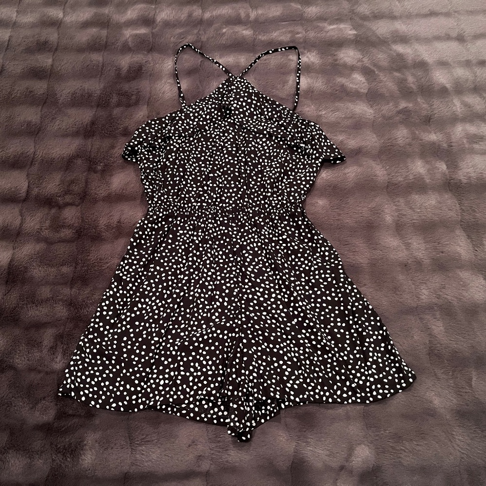 Black & White Romper with Ruffle Accent - Size: 6